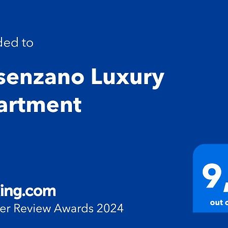 Desenzano Luxury Apartment Desenzano del Garda Bagian luar foto