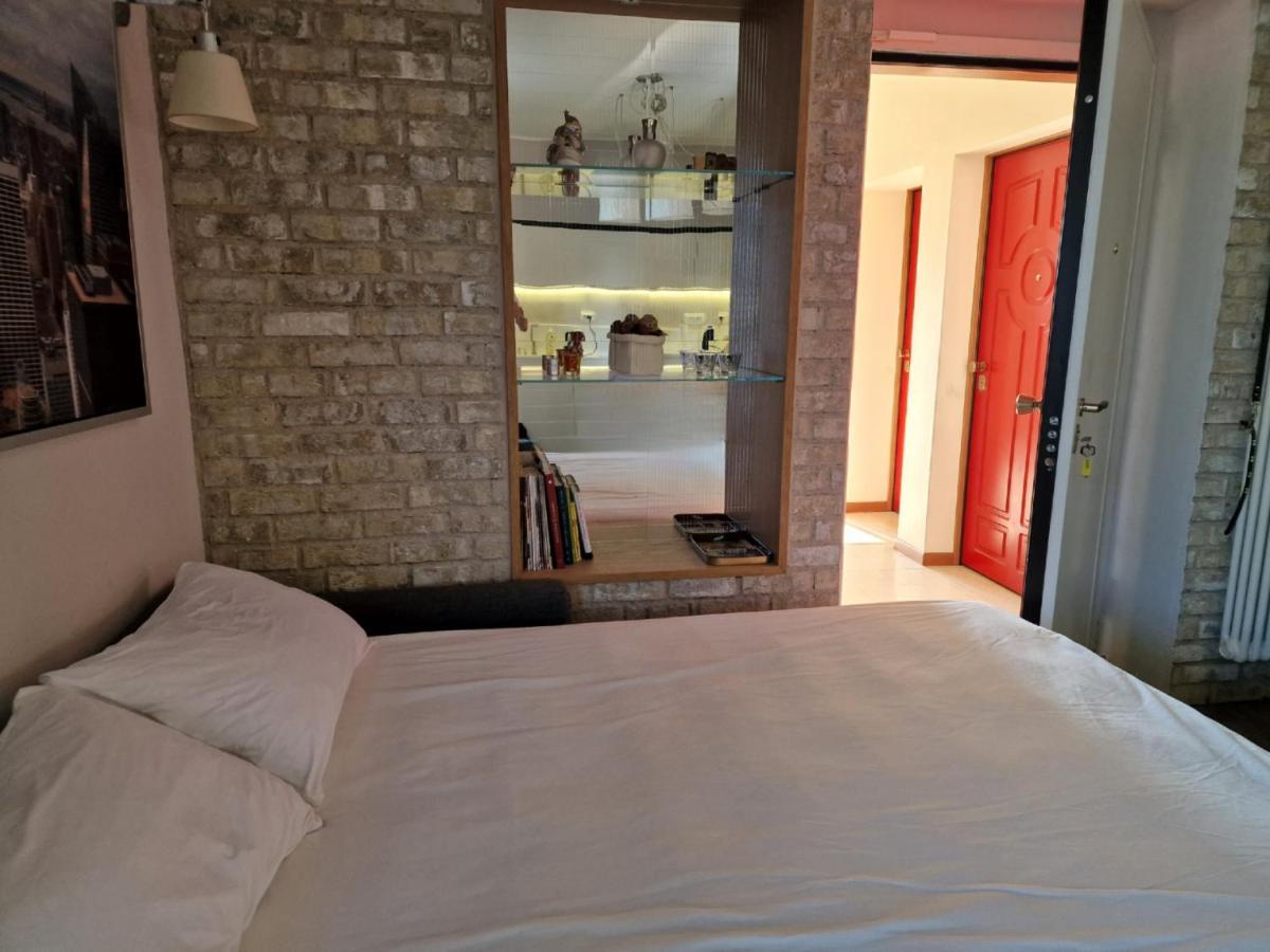 Desenzano Luxury Apartment Desenzano del Garda Bagian luar foto